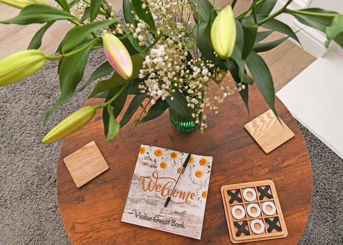 Self Catering -king's Suite-private Parking-overlooking H-c-c 아파트 해러게이트