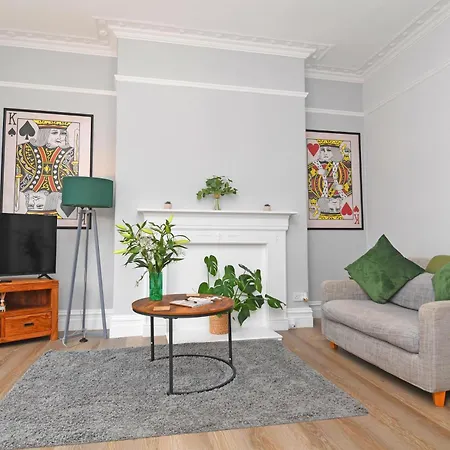 Self Catering -king's Suite-private Parking-overlooking H-c-c 哈罗盖特